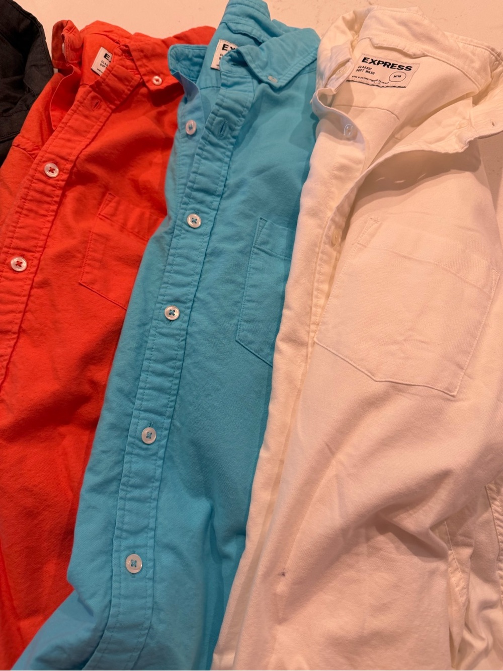 Express Men’s Classic Fit Soft Wash Button-Down Shirt Bundle - Picture 8 of 9
